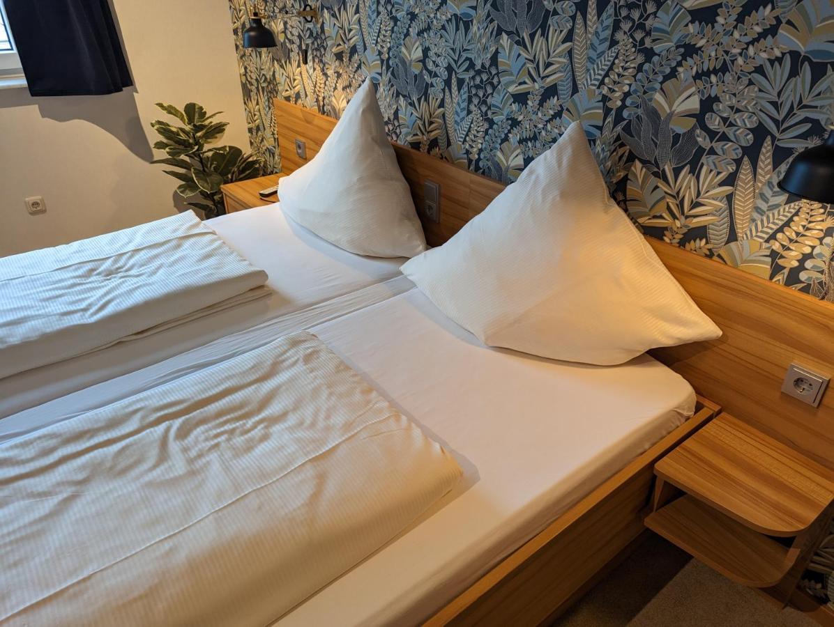 PaGa - Parkgaststaette Hotell Ehrenburg Exteriör bild