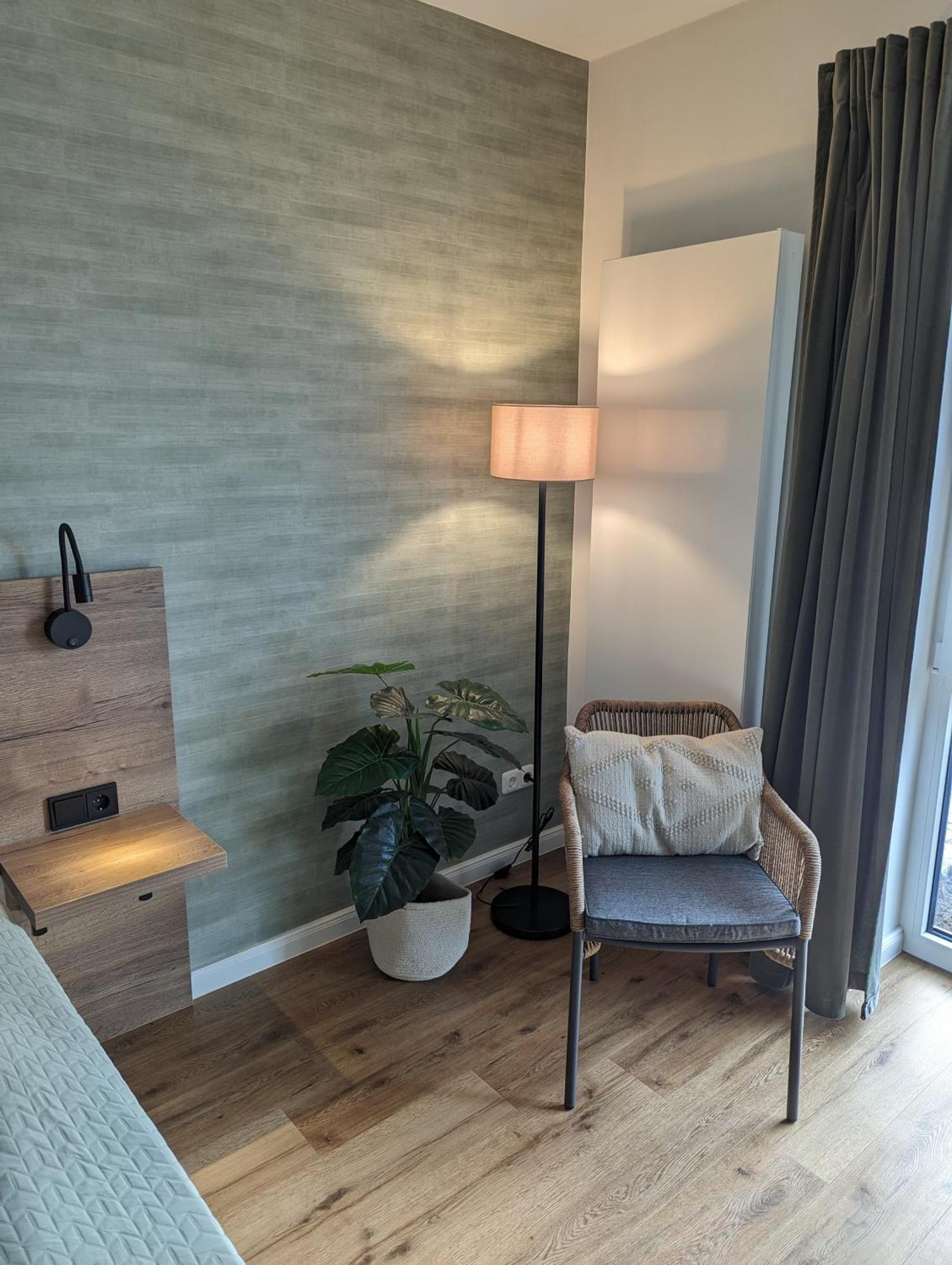 PaGa - Parkgaststaette Hotell Ehrenburg Exteriör bild
