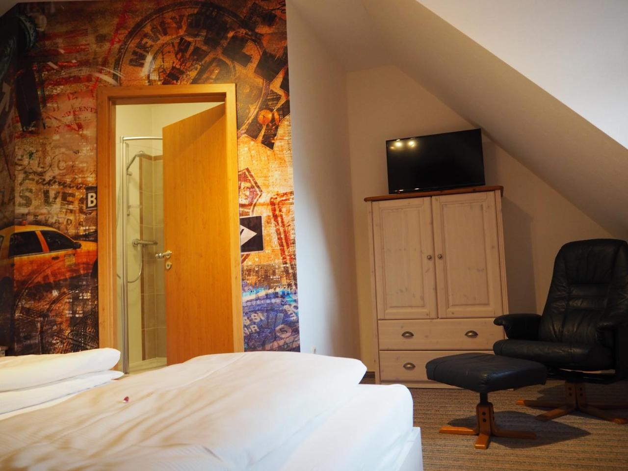 PaGa - Parkgaststaette Hotell Ehrenburg Exteriör bild