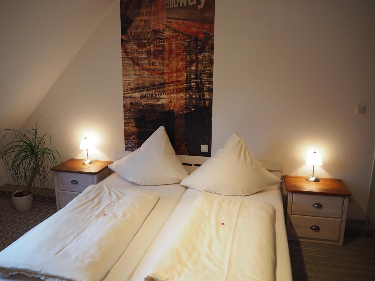PaGa - Parkgaststaette Hotell Ehrenburg Exteriör bild